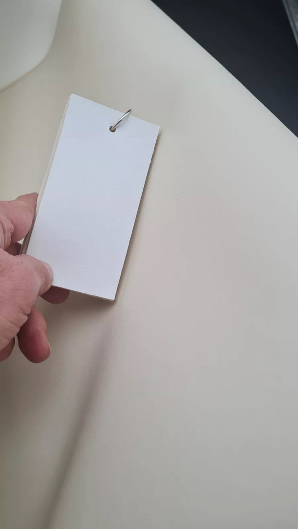 Ecopelle Ledar accoppiata con spugna spessore 5mm. (effetto superficie liscia)